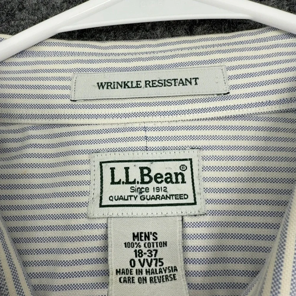 L.L. Bean Button Down Shirt Mens 18-37 Blue White Cotton Wrinkle Resistant Style